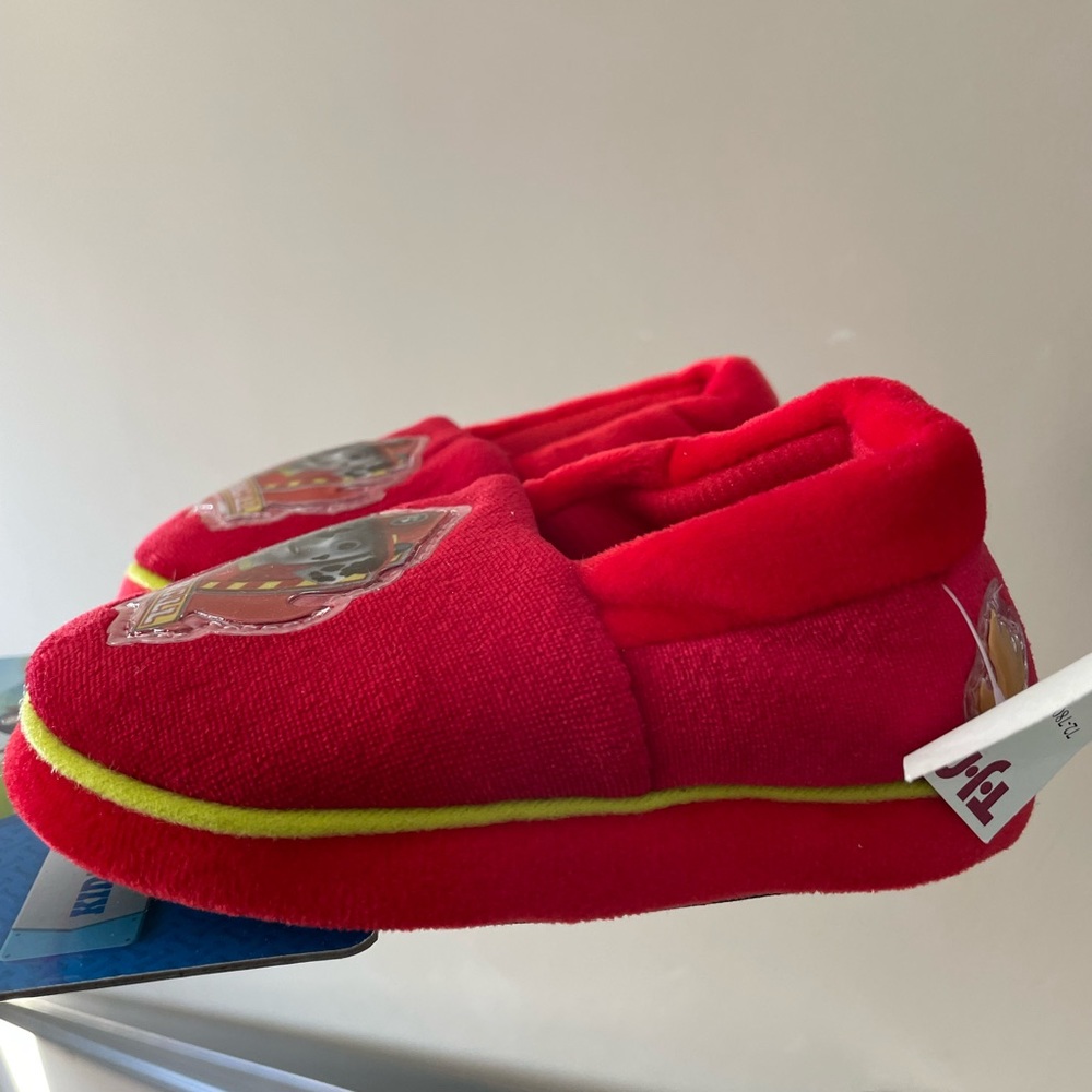 Brand New w/ tags Paw Patrol Kids Slippers